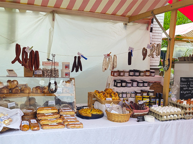 Marktstand Haflingerhof am Wochenmarkt in Einsiedeln